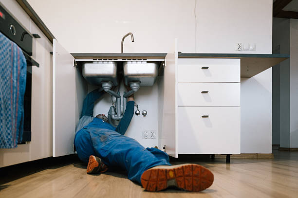 Professional Leak Detection technician working in Beachwood, OH